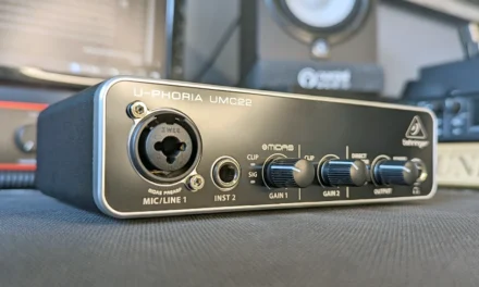 Behringer UMC22