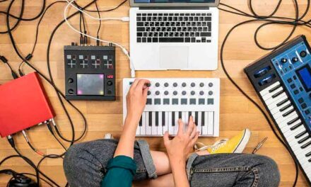 Hvordan skriver, indspiller og producerer du en sang: En trin-for-trin guide